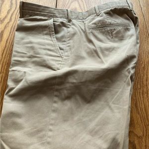 Men’s Tommy Hilfiger slacks. 38x30.